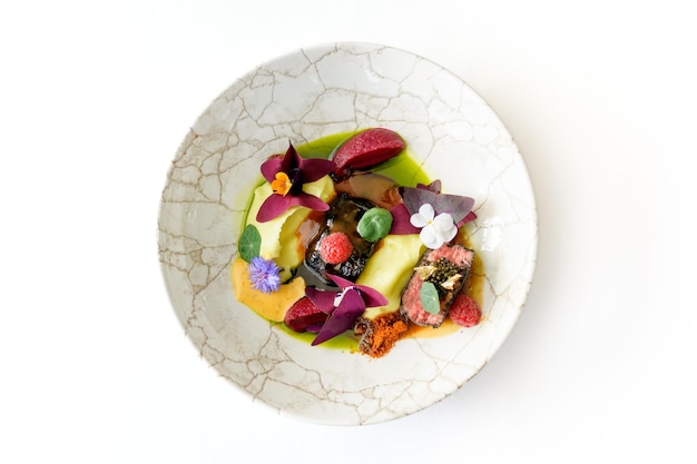 Farfurie cu preparat creativ